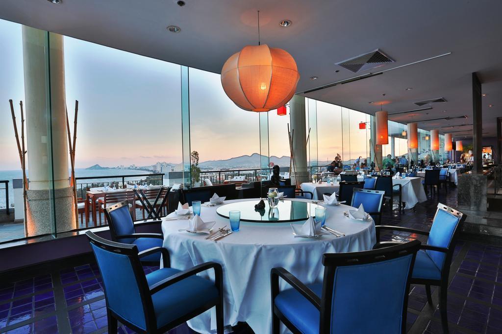 Imaginea Hilton Hua Hin Resort And SPA 5*