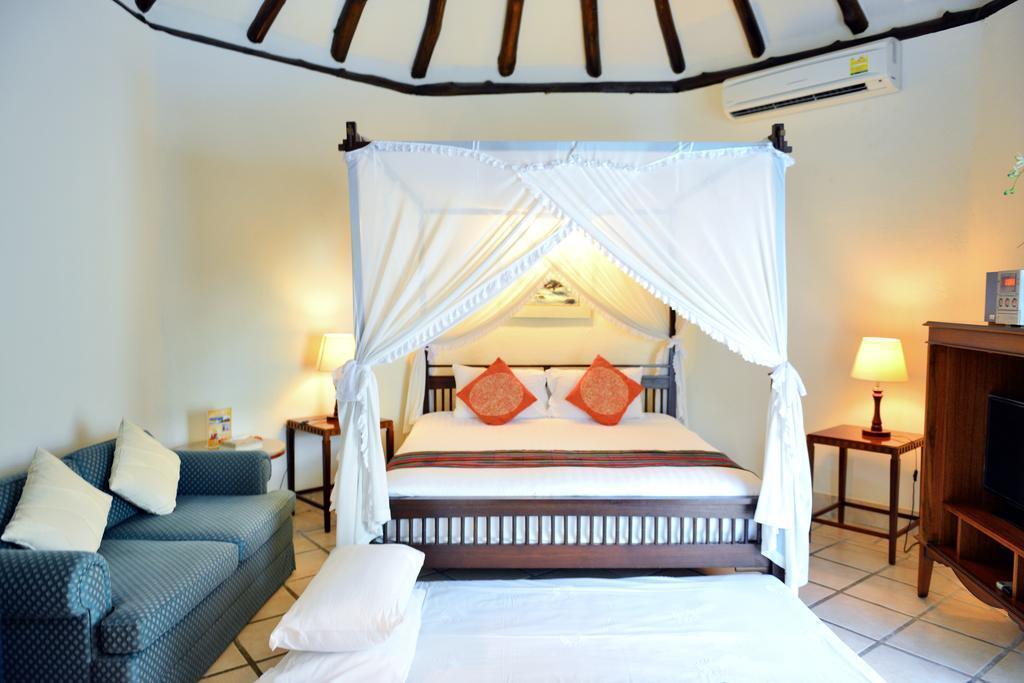 Imaginea Supatra Hua Hin Resort 4*