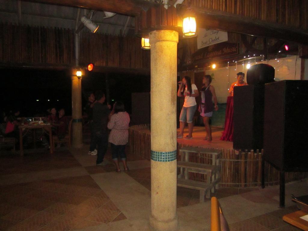 Imaginea Koh Chang Boat Chalet (ex. Aunchaleena Beach Front) 3*