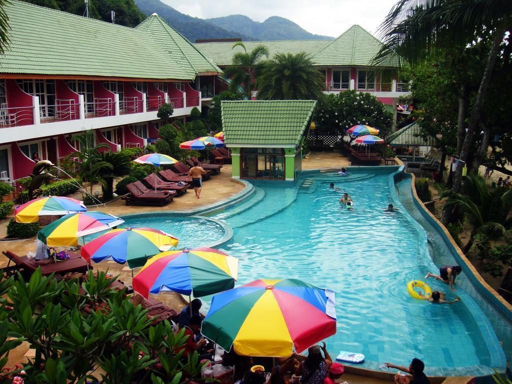 Отель Cookies Resort White Sand Beach 3*