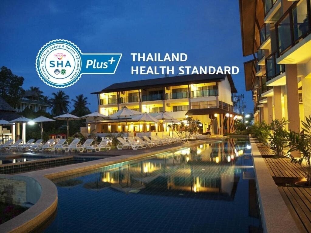 Hotel Lanta Pura Beach Resort 4*