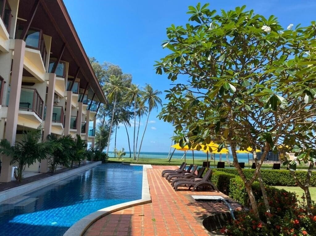Fotografii Lanta Pura Beach Resort 4*
