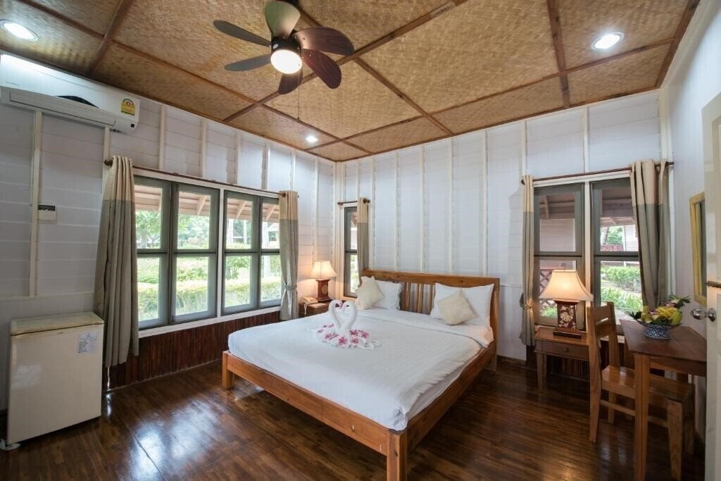 Imaginea Koh Tao Coral Grand Resort 3*