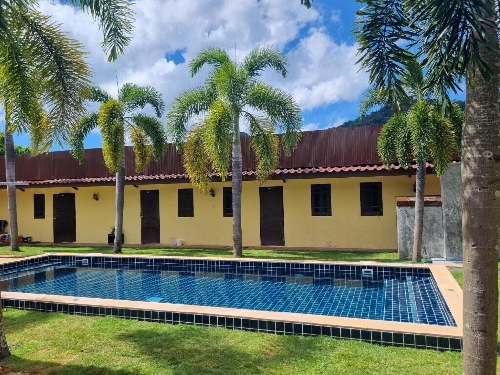 Hotel 3 Bees Guesthouse 3*