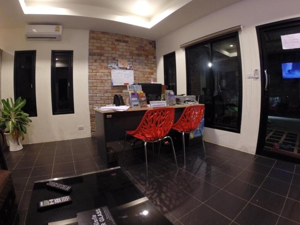 Imaginea 3 Bees Guesthouse 3*