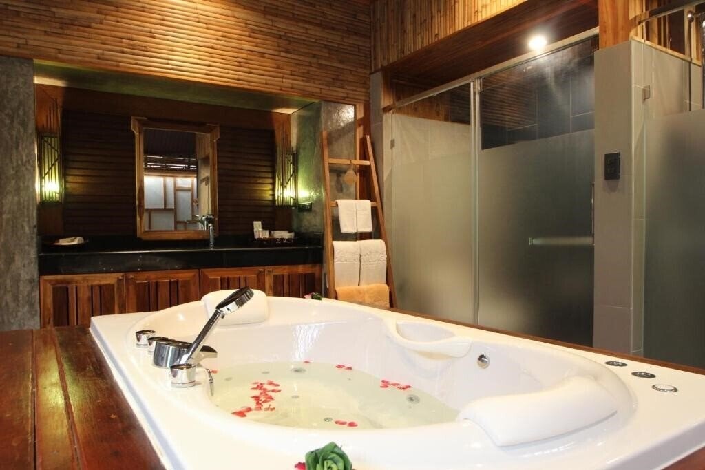 Fotografie Railay Village Resort And SPA 4*