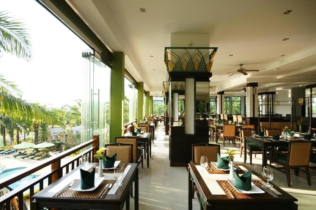 Imaginea Palm Paradise Resort (ex. Palm Resort) 3*