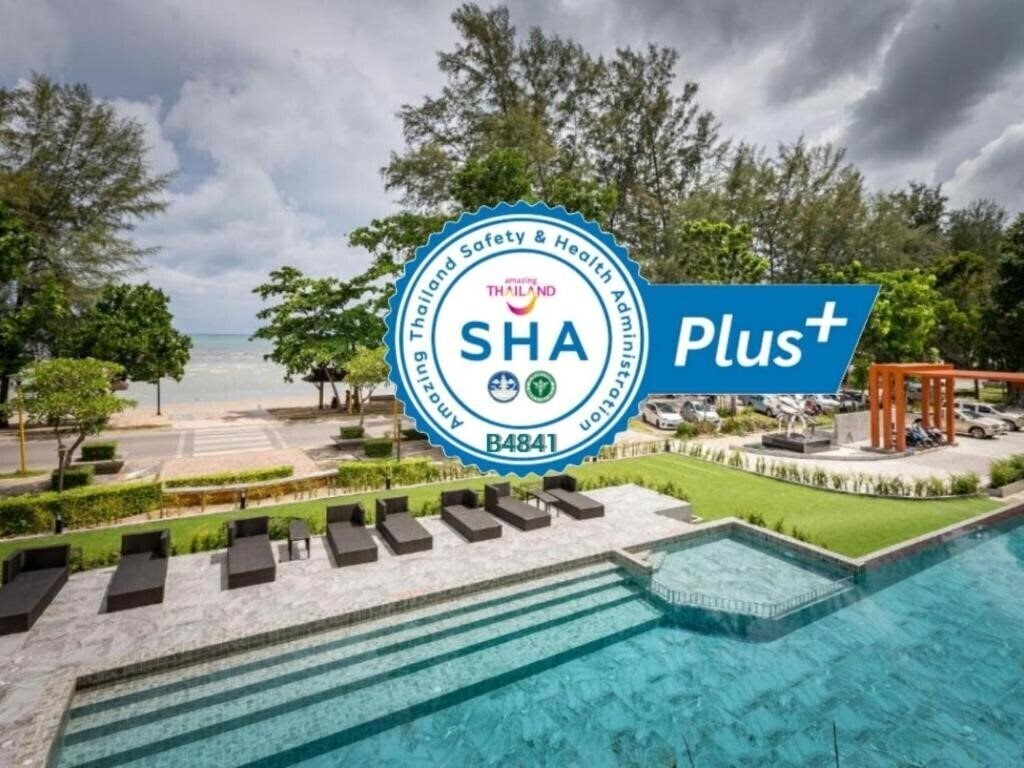 Imaginea Maneetel Krabi Beachfront 4*