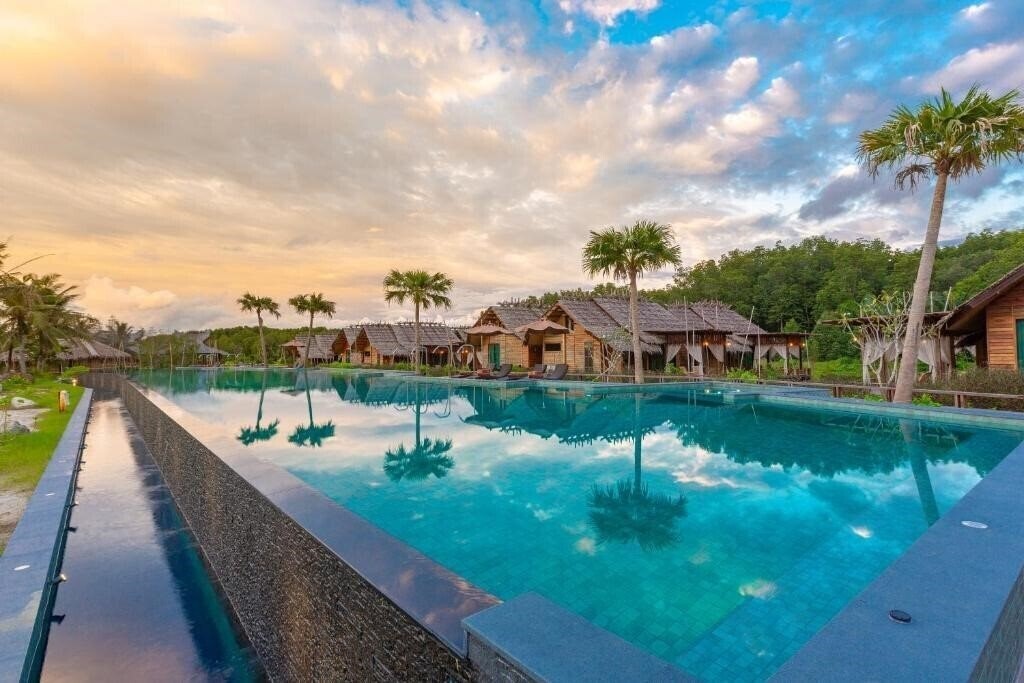 Imaginea Venice Krabi Villa Resort 5*
