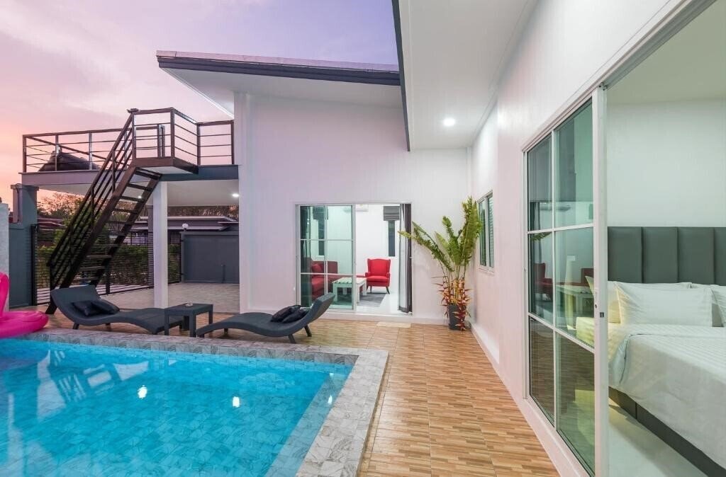 Hotel Lark Pool Villa Krabi 4*