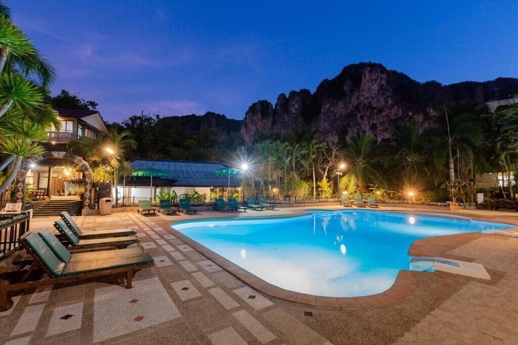 Отель Green View Village 3*