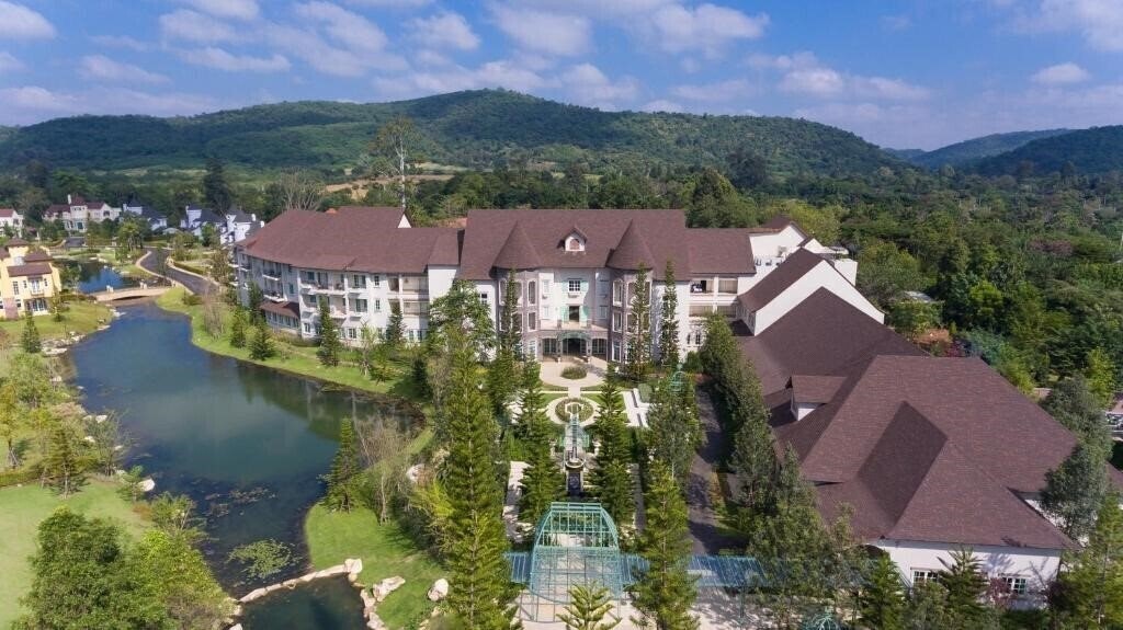 Hotel U Khao Yai 4*