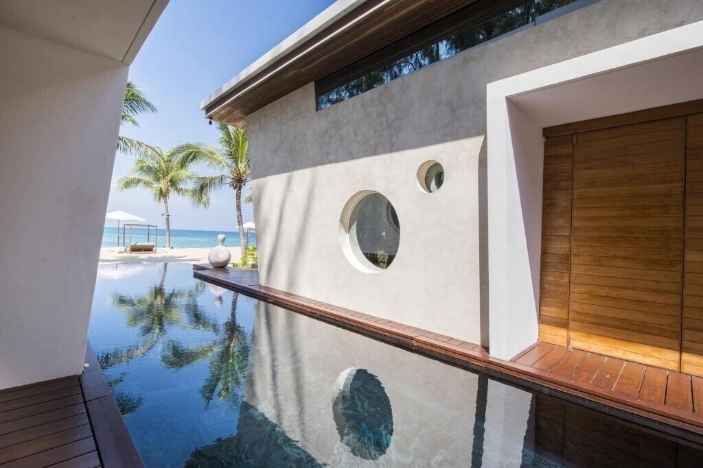 Imaginea Iniala Beach House отель без категории