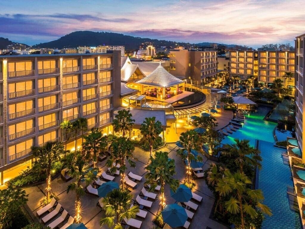 Отель Grand Mercure Phuket Patong 5*