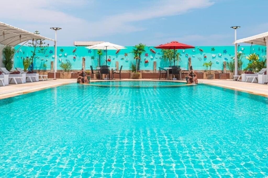 Hotel Sunshine Resort Phuket 3*