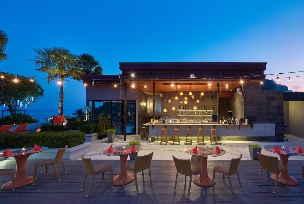 Фотография Bandara Phuket Beach Resort 4*
