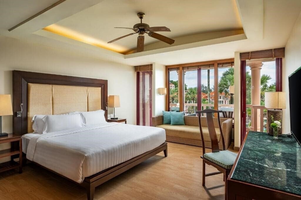 Fotografii Centara Grand Beach Resort Phuket 5*