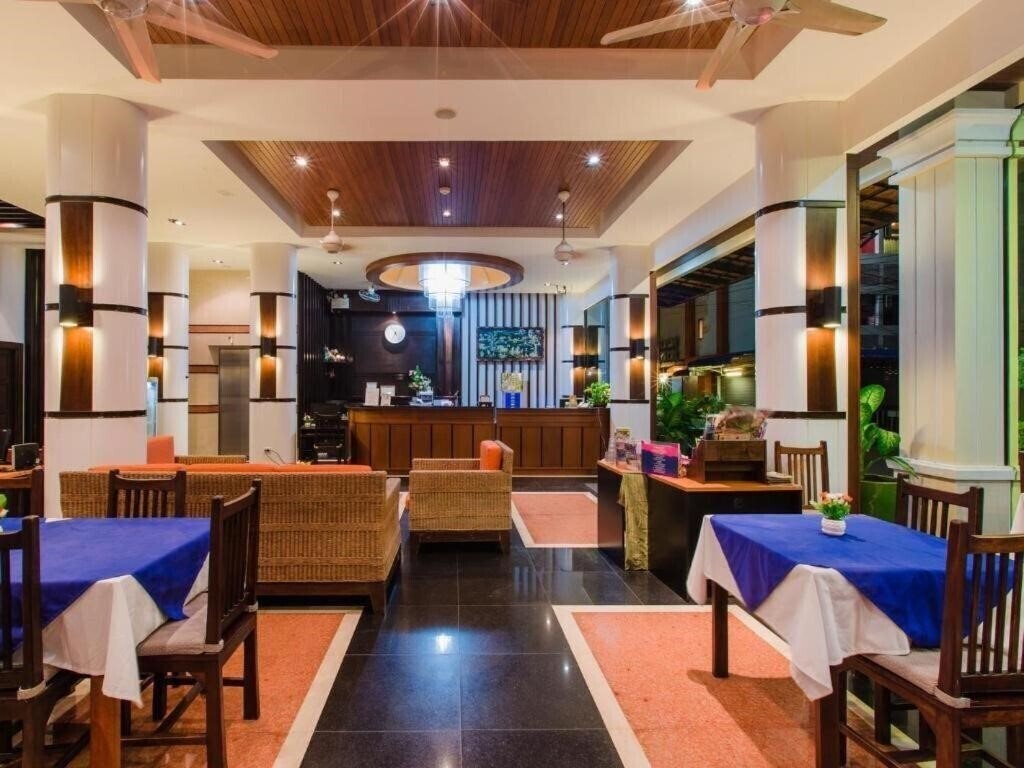 Imaginea Azure Phuket Hotel 3*