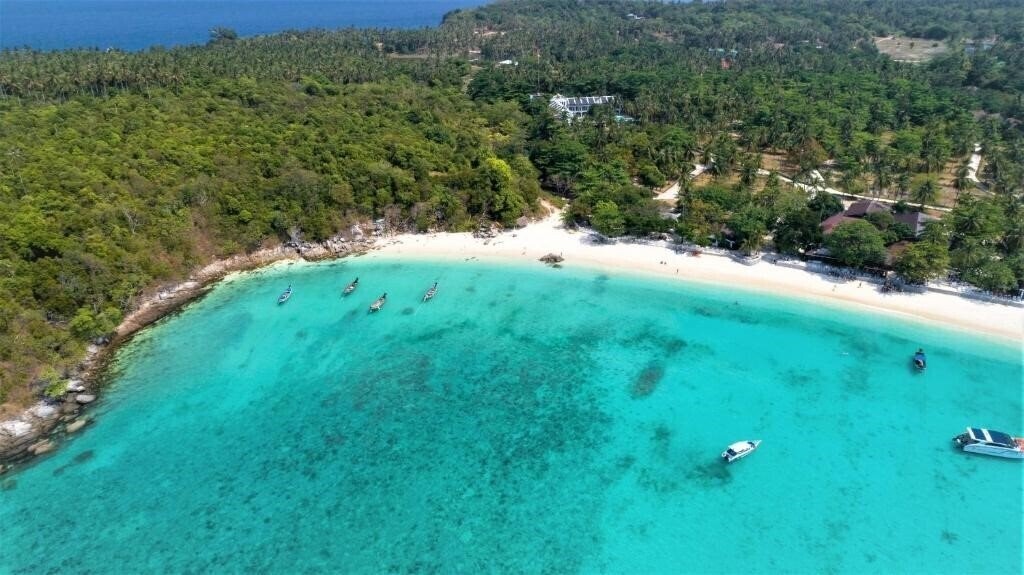 Фотография Rayaburi Resort Racha 4*