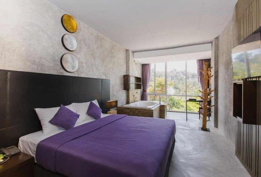 Imaginea The Luxur Boutique Hotel Patong 3*