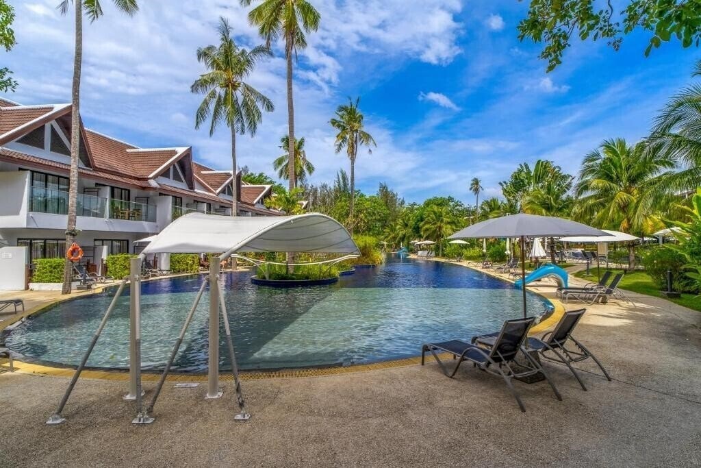 Imaginea Sunwing Resort Kamala Beach 4*