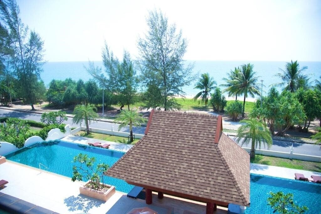 Hotel Maikhao Palm Beach Resort 5*