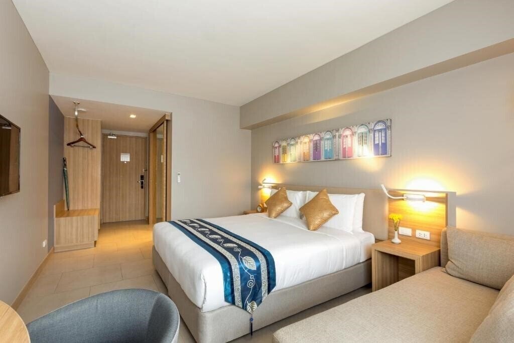 Imaginea Journey Hub Hotel 4*