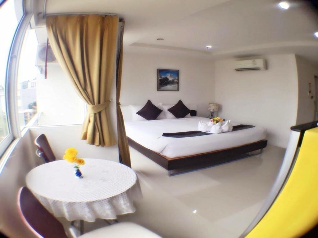 Hotel Swiss House 1*
