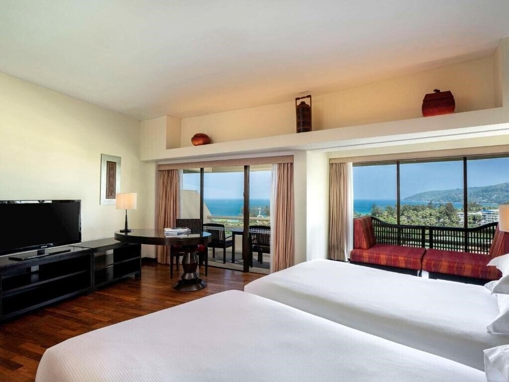 Hotel Pullman Phuket Arcadia Karon Beach Resort (ex. Hilton Arcadia Phuket Resort & SPA) 5*