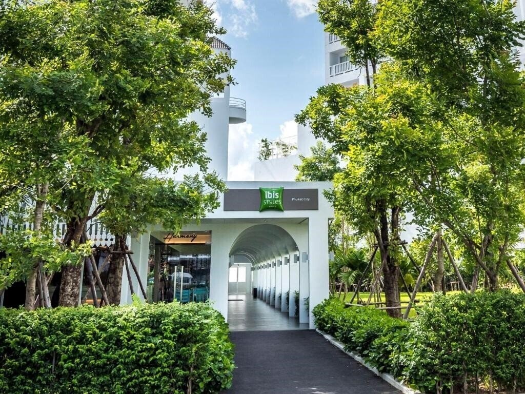 Hotel Ibis Styles Phuket City 3*