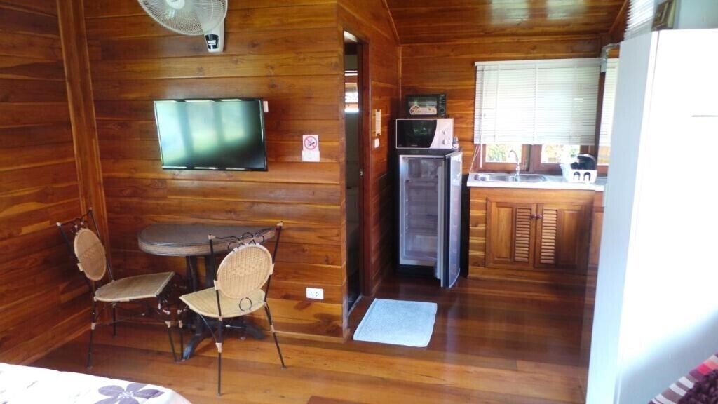 Imaginea Golden Teak Resort - Baan Sapparot 3*