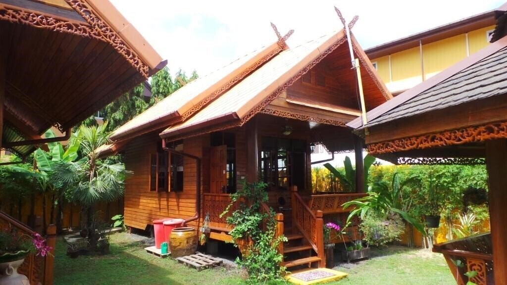 Imaginea Golden Teak Resort - Baan Sapparot 3*