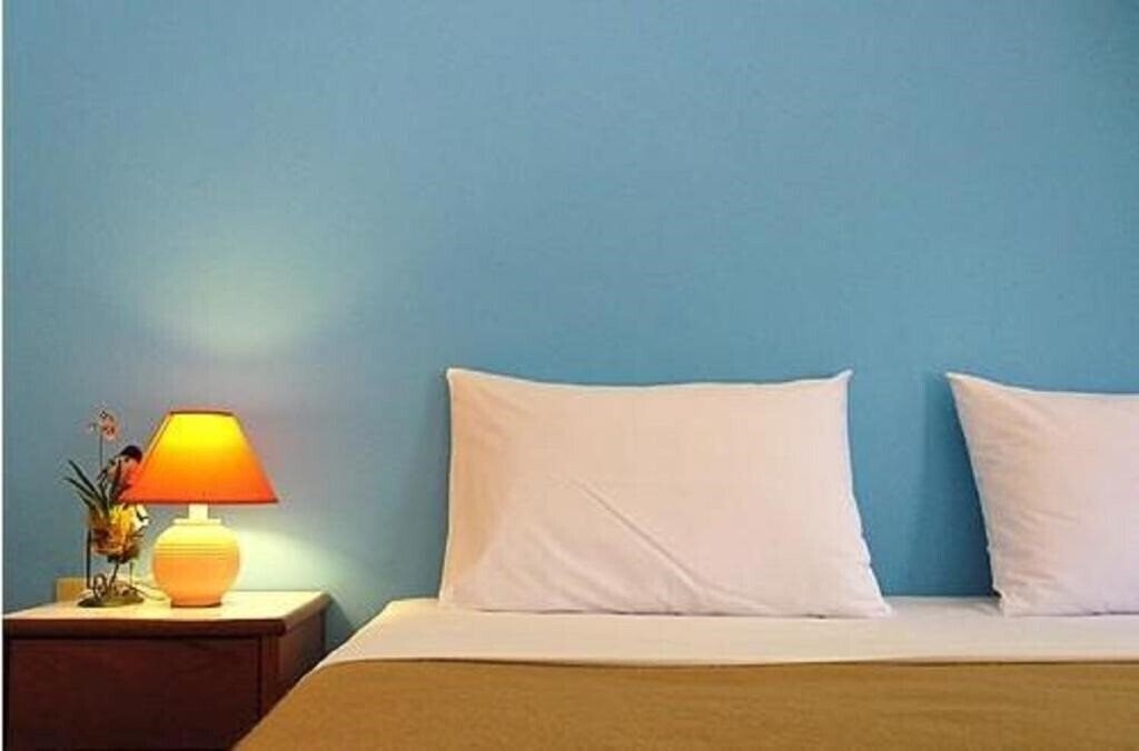 Отель Hacienda Phuket 2*