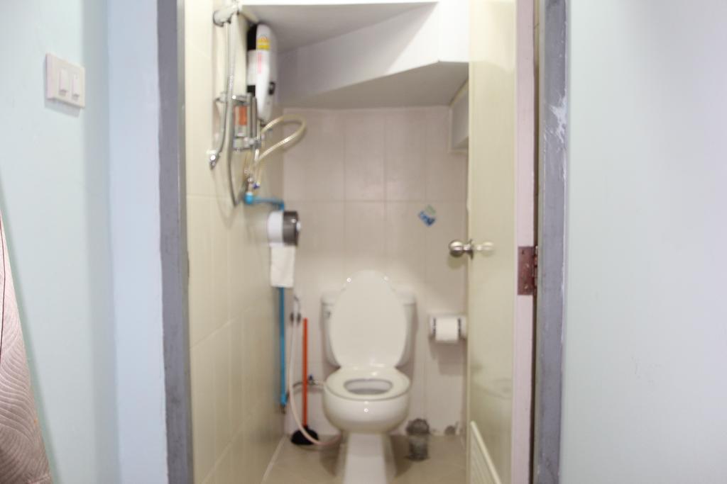 Imaginea Angel Service Apartment Patong Beach Hostel 2*