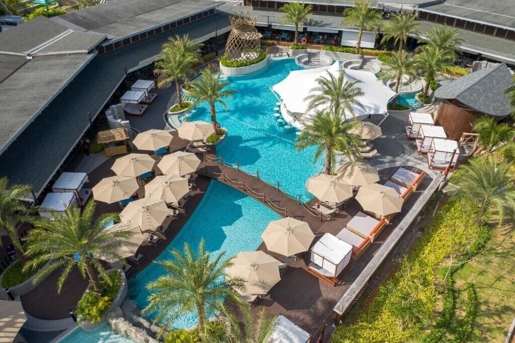 Картинка Patong Bay Hill Reosrt & Spa 4*