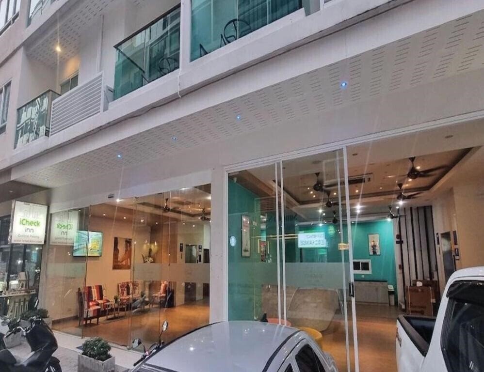 Imaginea Icheck Inn Central Patong 3*