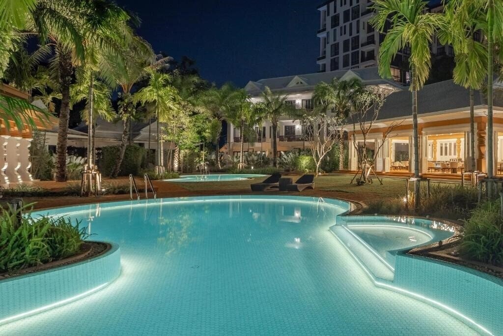 Hotel The Pe La Resort Phuket 4*