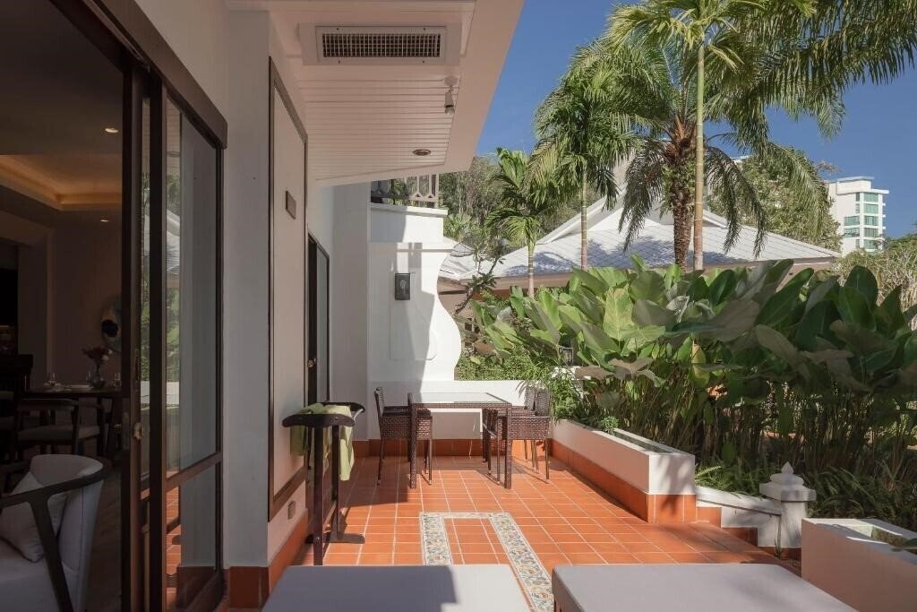 Imaginea The Pe La Resort Phuket 4*
