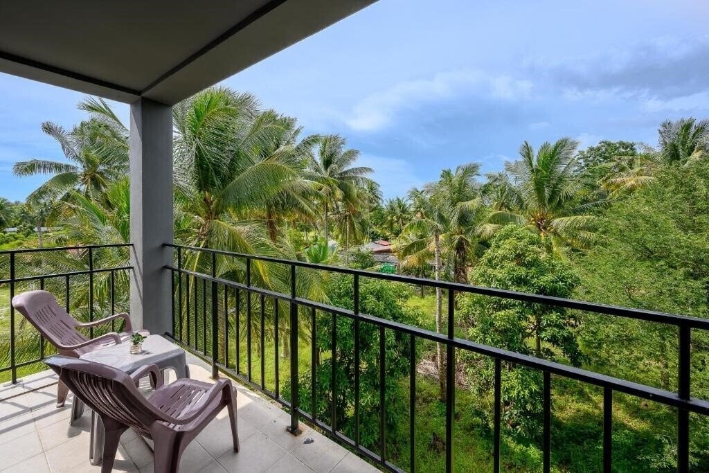 Imaginea Maikhao Hotel & Residence 4*