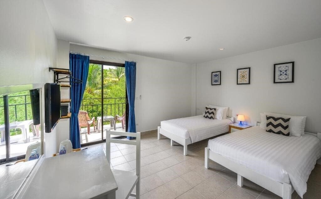 Imaginea Maikhao Hotel & Residence 4*