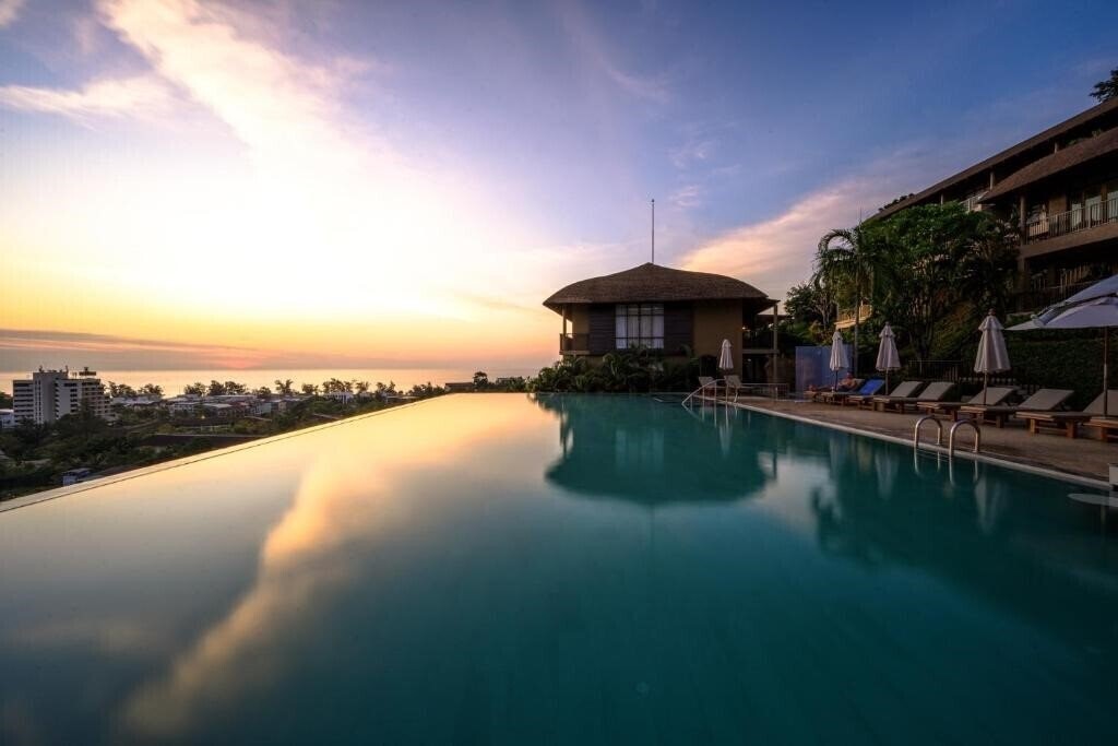 Imaginea Karon Phunaka Resort & Spa 4*