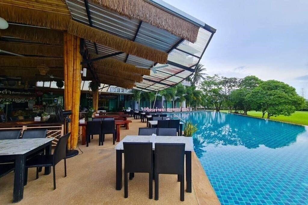 Fotografii The Par Phuket 4*