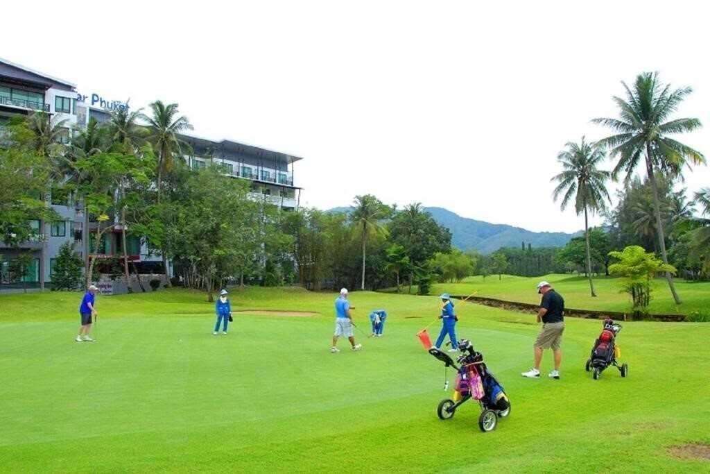 Imaginea The Par Phuket 4*