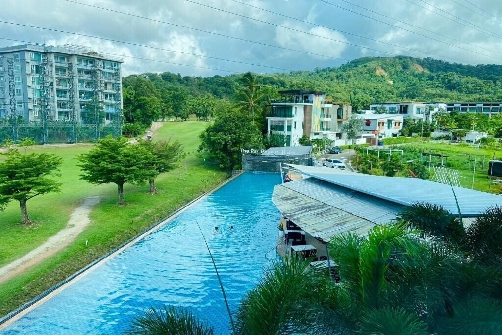 Imaginea The Par Phuket 4*