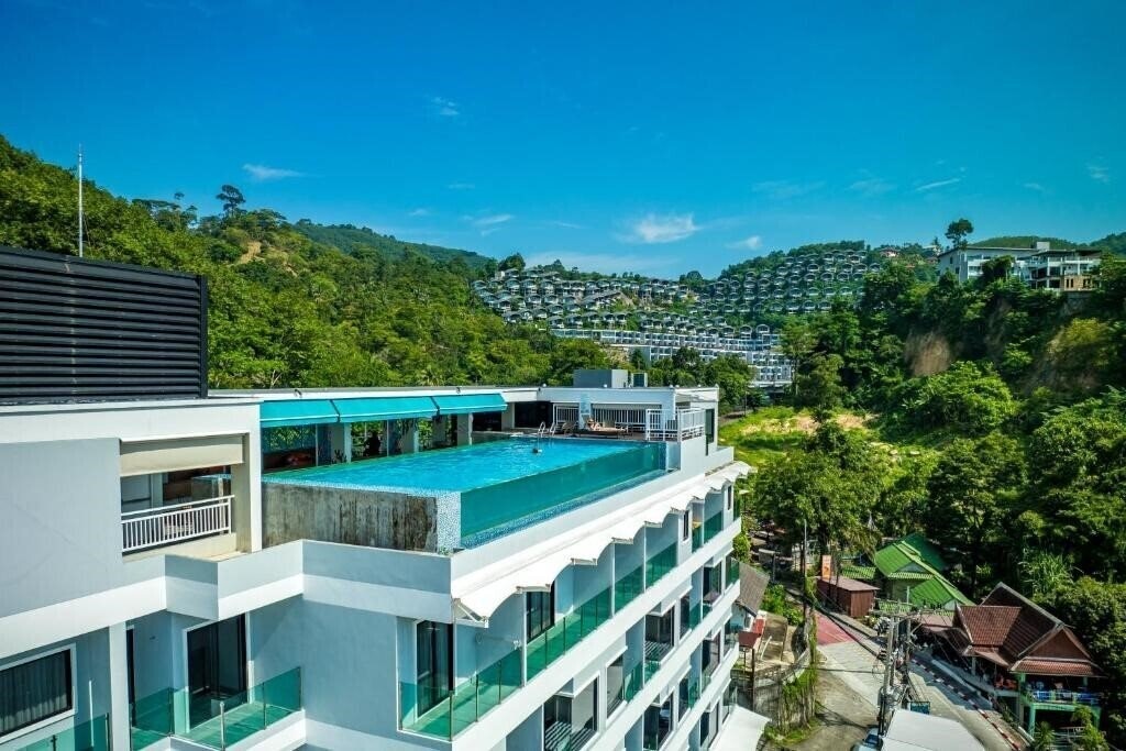 Fotografii Triple L Hotel Patong Beach 4*