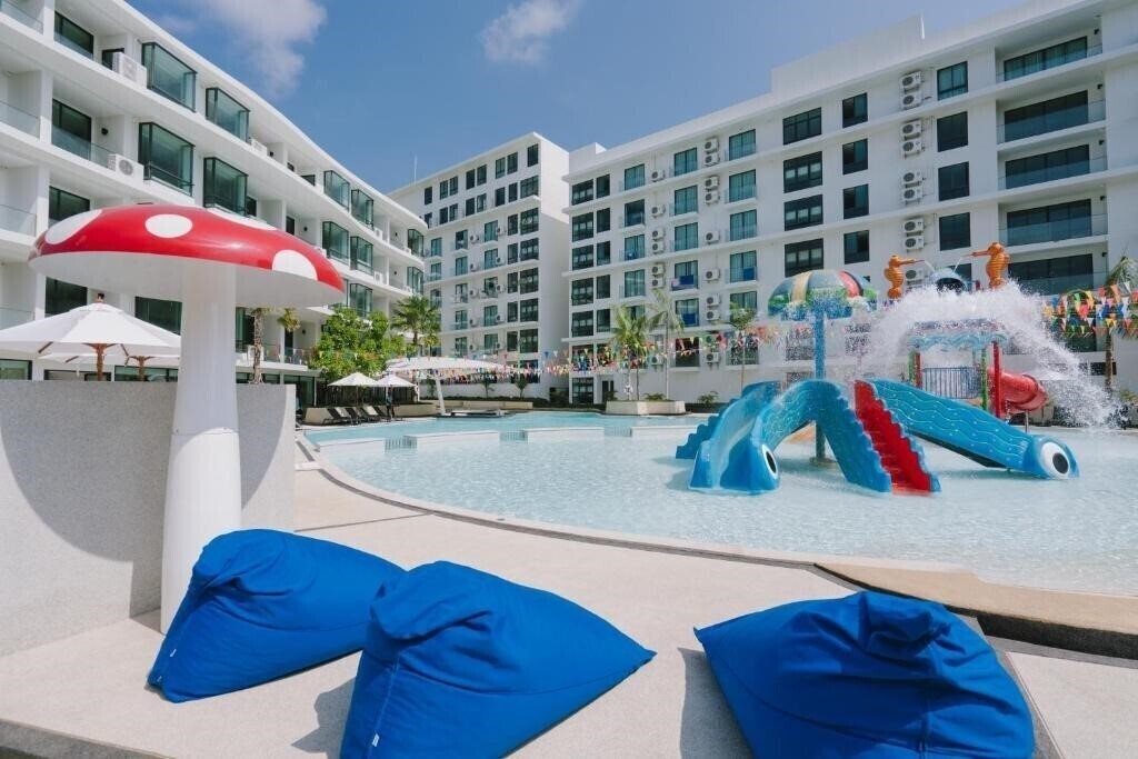Отель Wyndham La Vita Phuket 5*
