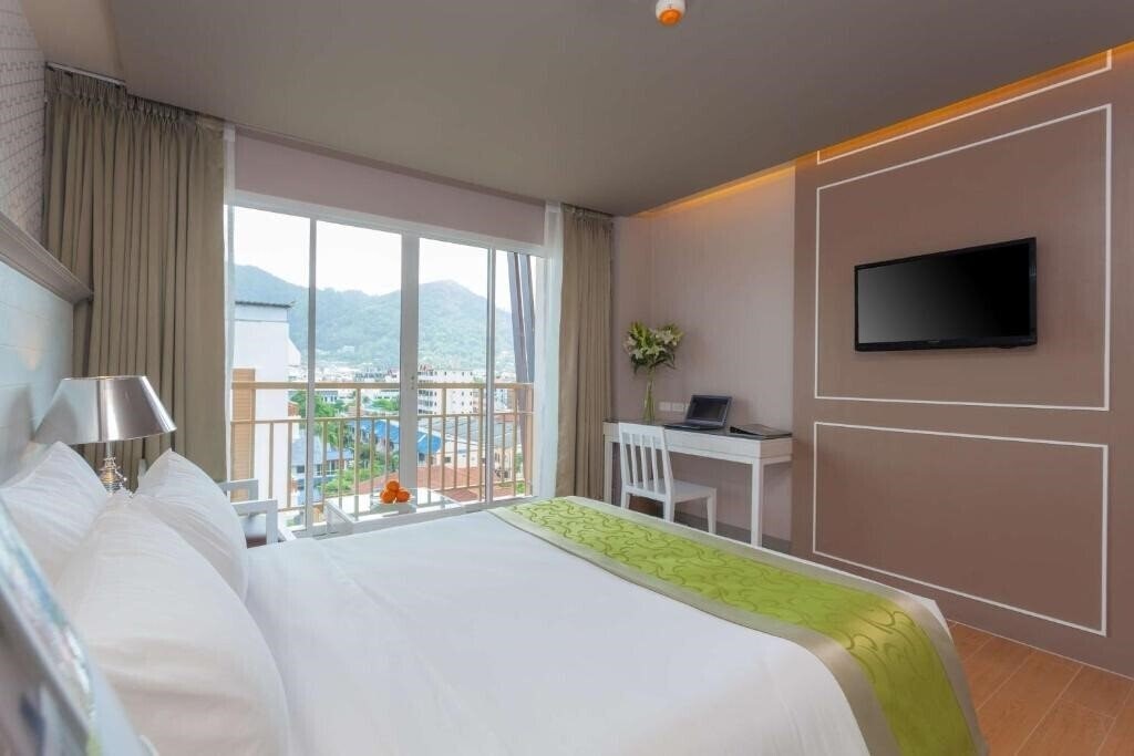 Фото Bw Patong Beach 3*