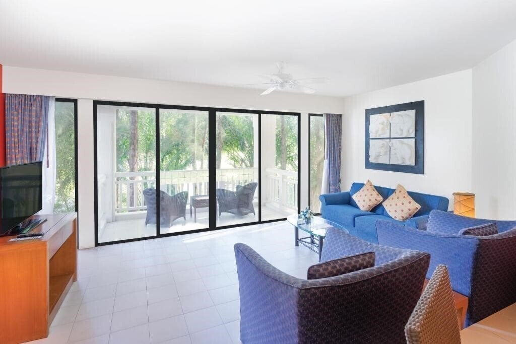 Изображение Homm Suite Laguna 5*