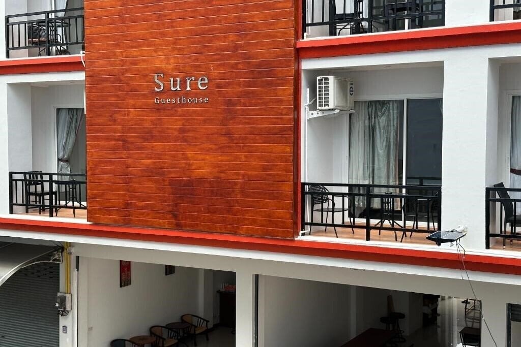 Hotel Sure Guesthouse By Zuzu отель без категории