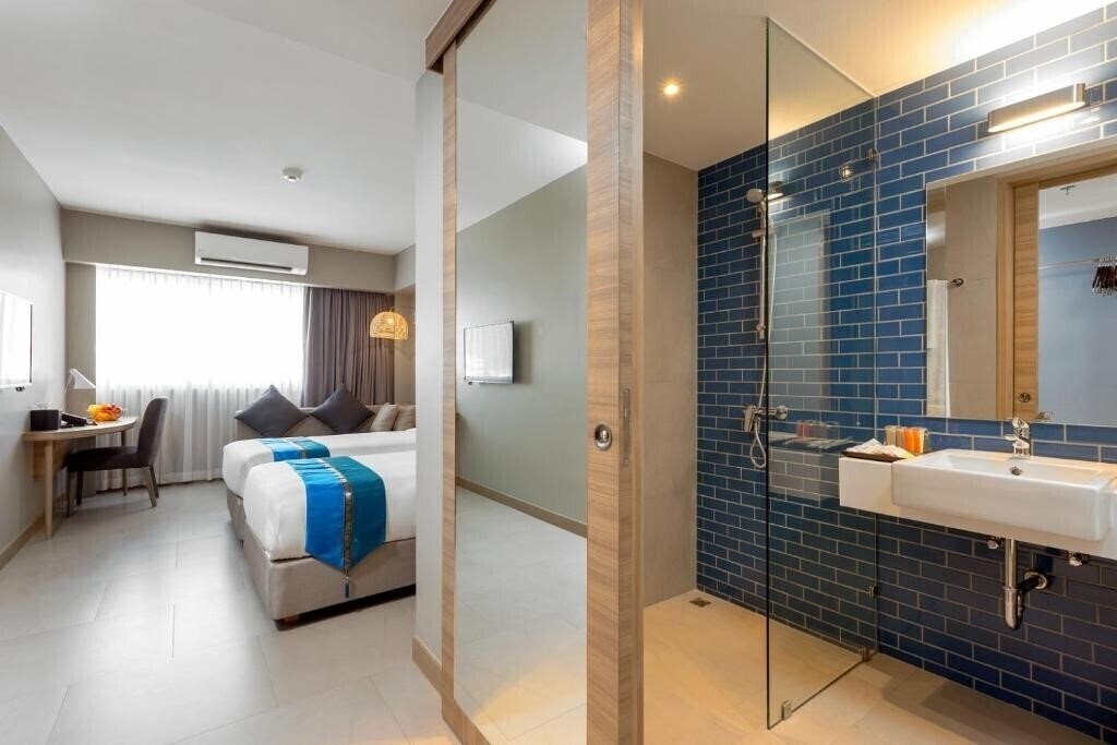 Fotografii Journeyhub Phuket Patong 3*